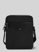 Schoudertas met labeldetails, model 'RAY'