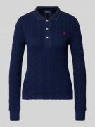 Gebreide pullover met kabelpatroon en polokraag