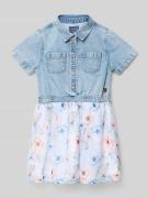 Knielange jurk met knoopsluiting