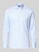 Slim fit zakelijk overhemd van katoenmix met kentkraag