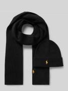 Sjaal en muts van wol in een set met cadeaubox