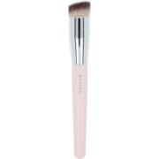 By Lyko Angled Foundation Brush