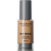 Mádara Skin Equal Foundation SPF20 #50 Golden Sand