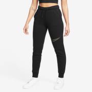 NU 20% KORTING: Nike Sportswear Joggingbroek CLUB FLEECE WOMEN'S SHINE...