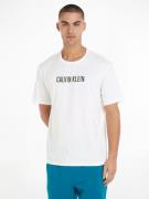 NU 20% KORTING: Calvin Klein T-shirt S/S CREW NECK met een logo-opschr...