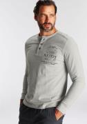 NU 20% KORTING: Man's World Henleyshirt