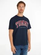 NU 20% KORTING: TOMMY JEANS T-shirt TJM REG ARCH VARSITY TEE EXT