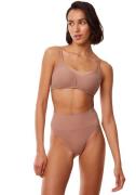 NU 20% KORTING: Triumph Slip Soft Sculpt Bandeau Maxi