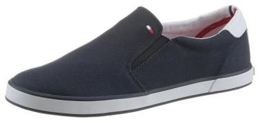 NU 20% KORTING: Tommy Hilfiger Slip-on sneakers ICONIC SLIP ON SNEAKER...