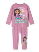 NU 20% KORTING: Name It Pyjama NMFSABA GABBY LS NIGHTSET NOOS SKY (set...