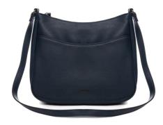 Ara Schoudertas Esther