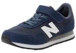 New Balance Sneakers PV32