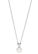 Adriana Ketting met hanger R238 met zoetwater-cultivéparel en zirkoon