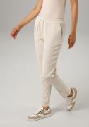 Aniston CASUAL Comfortbroek van trendy, elastische cord