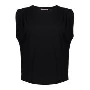 Geisha T-shirt pleads at shoulder -